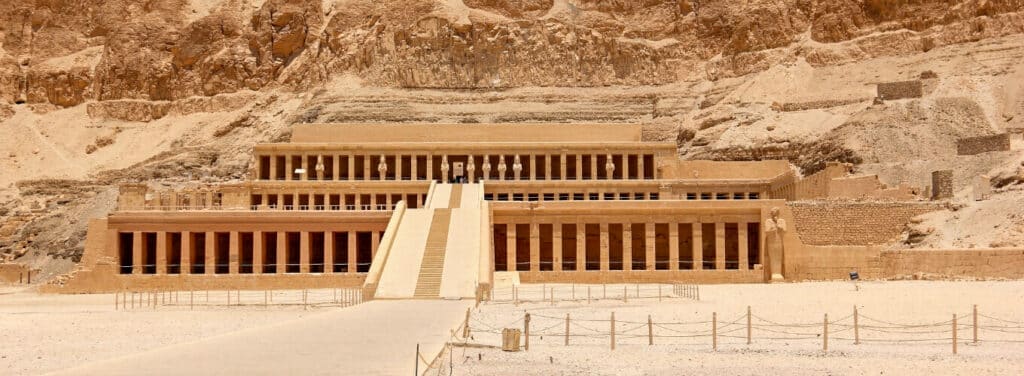 32 Famous Landmarks in Egypt | Famous Attractions in Egypt