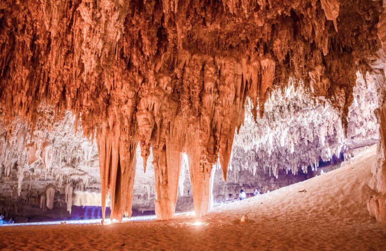 4 Days Safari Trip at Bahariya Oasis including Djara Cave — photo 3