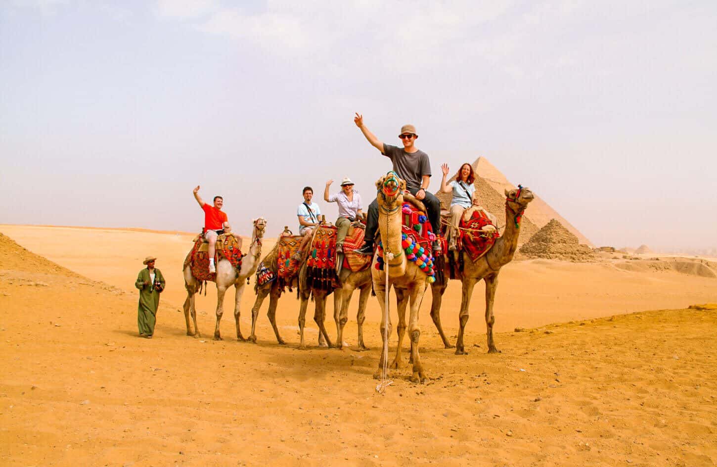 camel tour giza pyramids