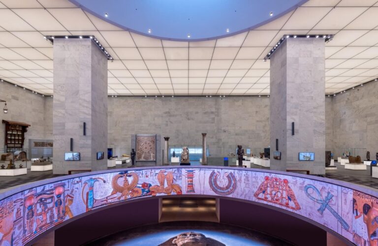 Day Trip to Giza Pyramids and The National Museum of Egyptian Civilization in cairo